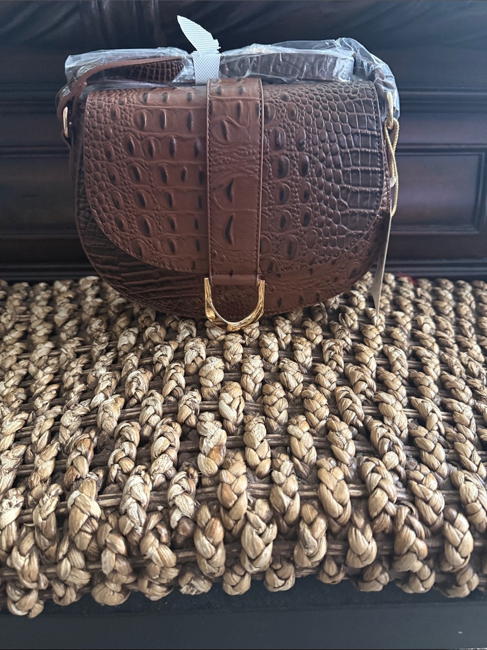 Imoshion Brown Croc-Embossed Saddle Crossbody Bag with Gold Hardware